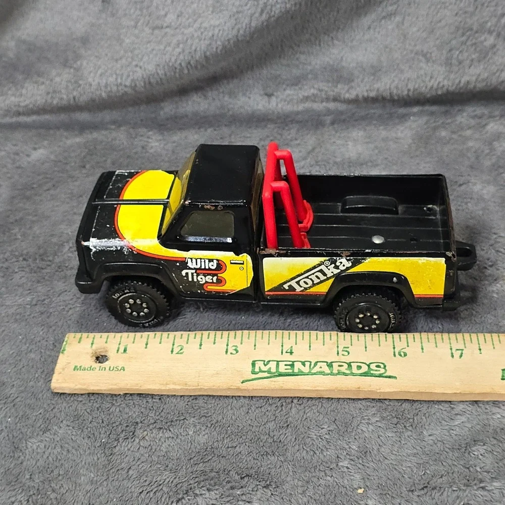 Vintage Tonka Wild Tiger Pickup Truck Diecast Toy Black Yellow Off-Road